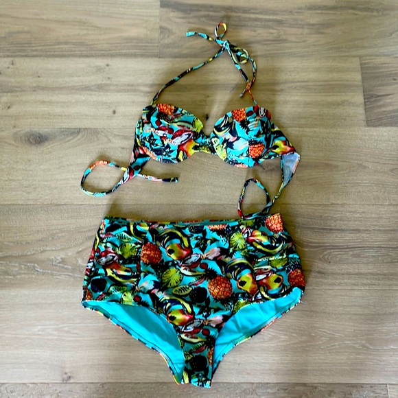 Topshop Other - Top shop fruit bikini